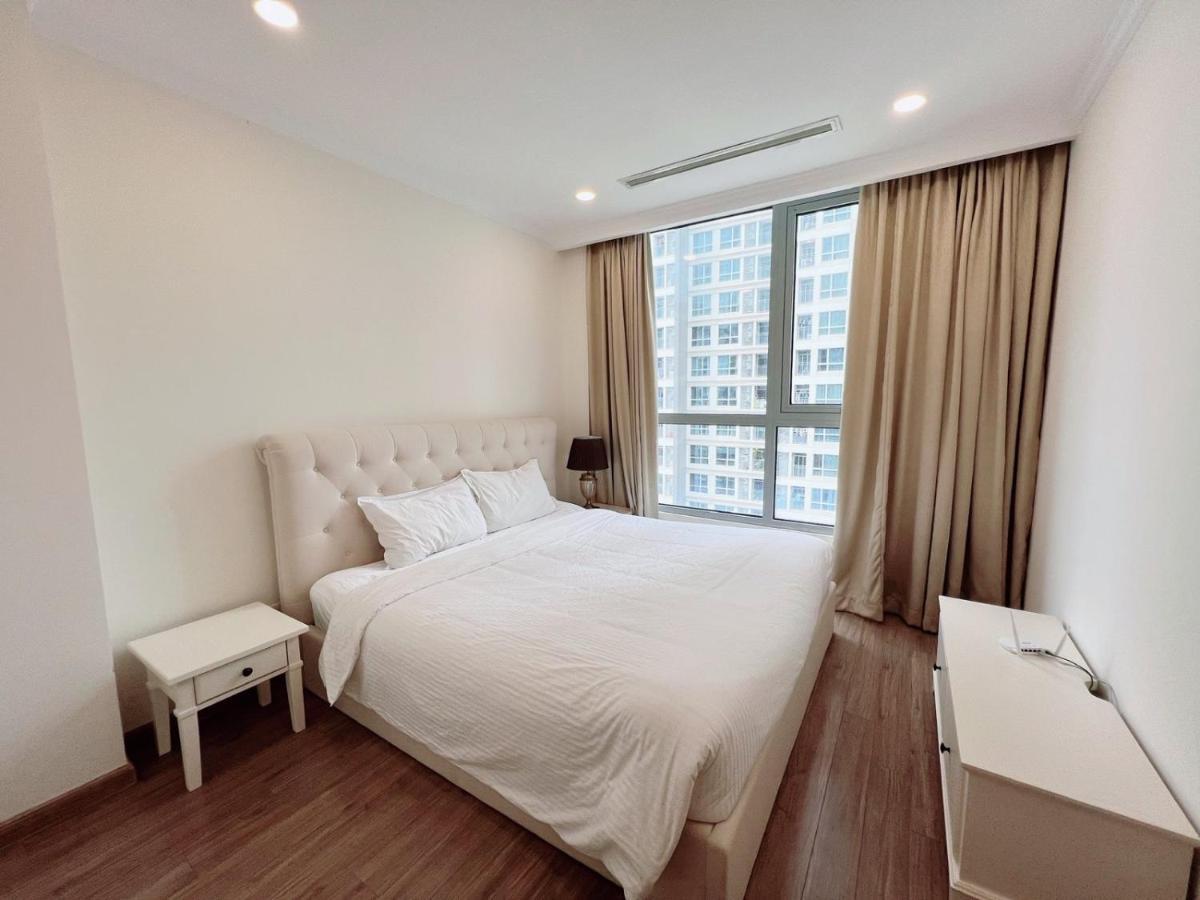 Liam Service Apartment - Vinhome Central Park Хошимин Экстерьер фото